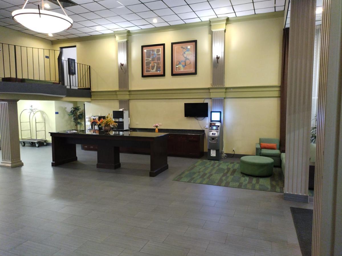 Americas Best Value Inn Phenix City Bagian luar foto