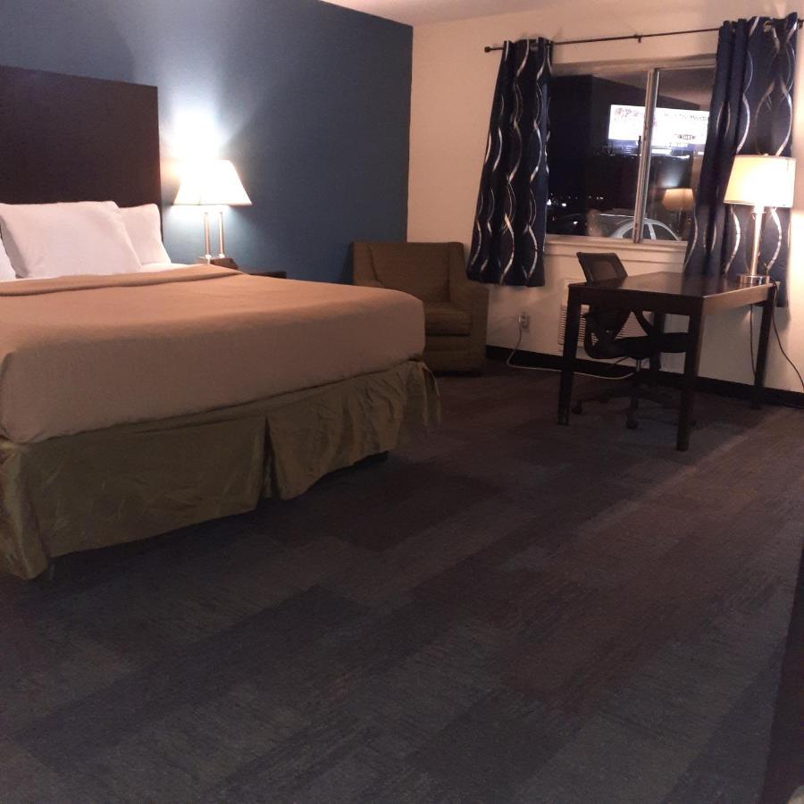 Americas Best Value Inn Phenix City Bagian luar foto