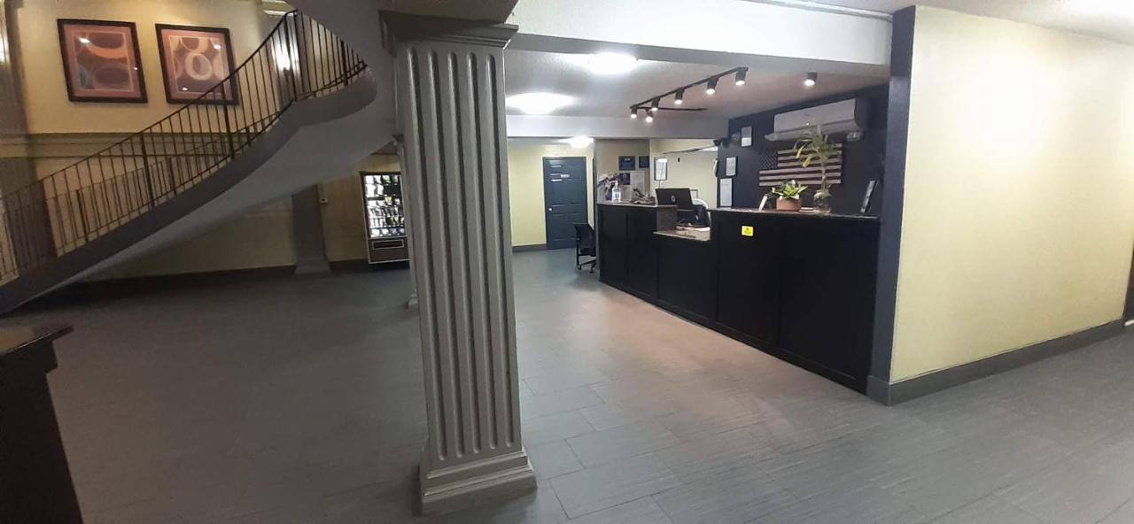 Americas Best Value Inn Phenix City Bagian luar foto