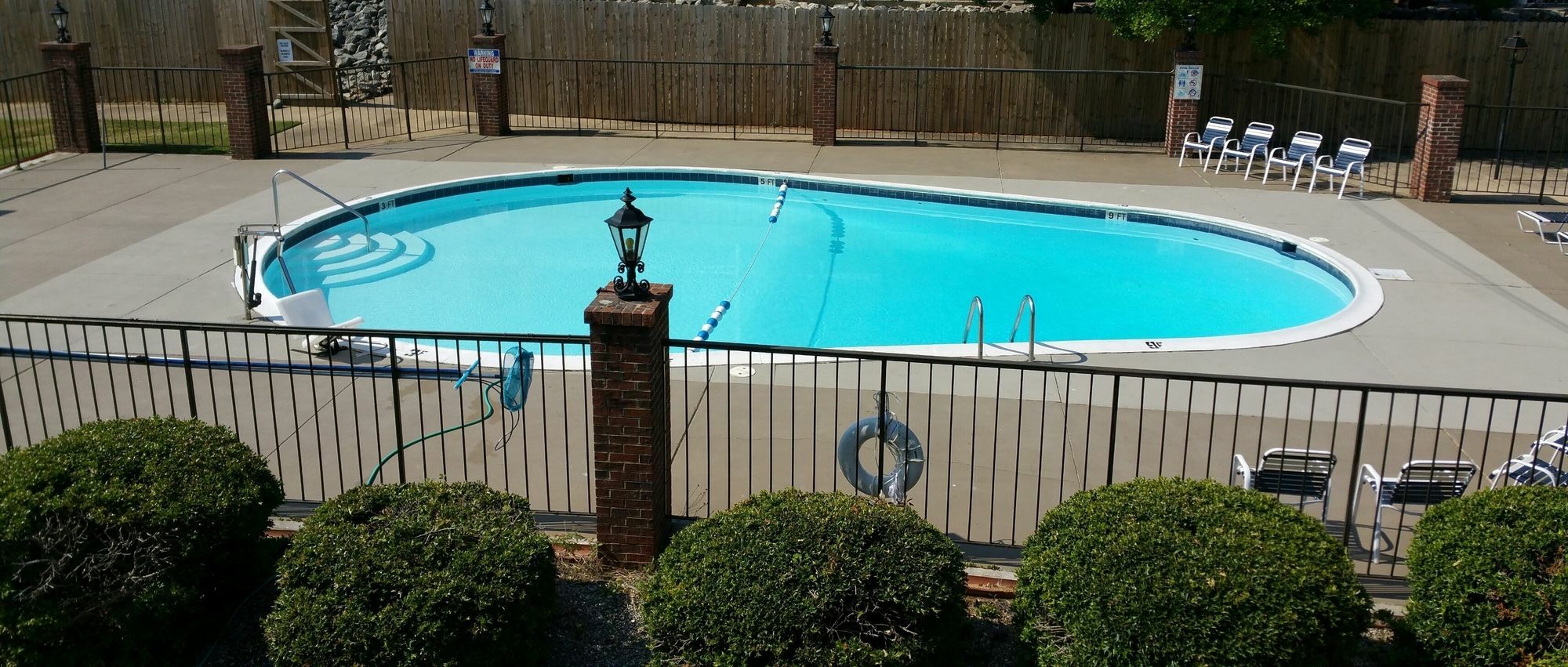 Americas Best Value Inn Phenix City Bagian luar foto
